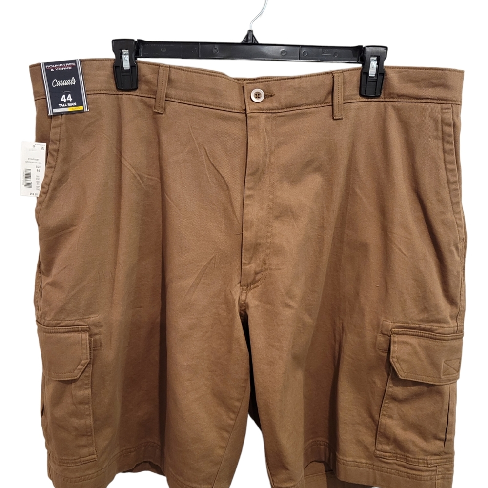 Cargo Shorts 44W Brown, Tall Man Inseam 11 inches NWT Roundtree & Yorke